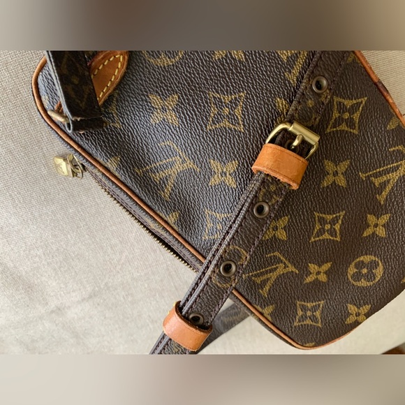 Louis Vuitton Marly Bandouliere Monogram Crossbody Bag - Picture 16 of 16